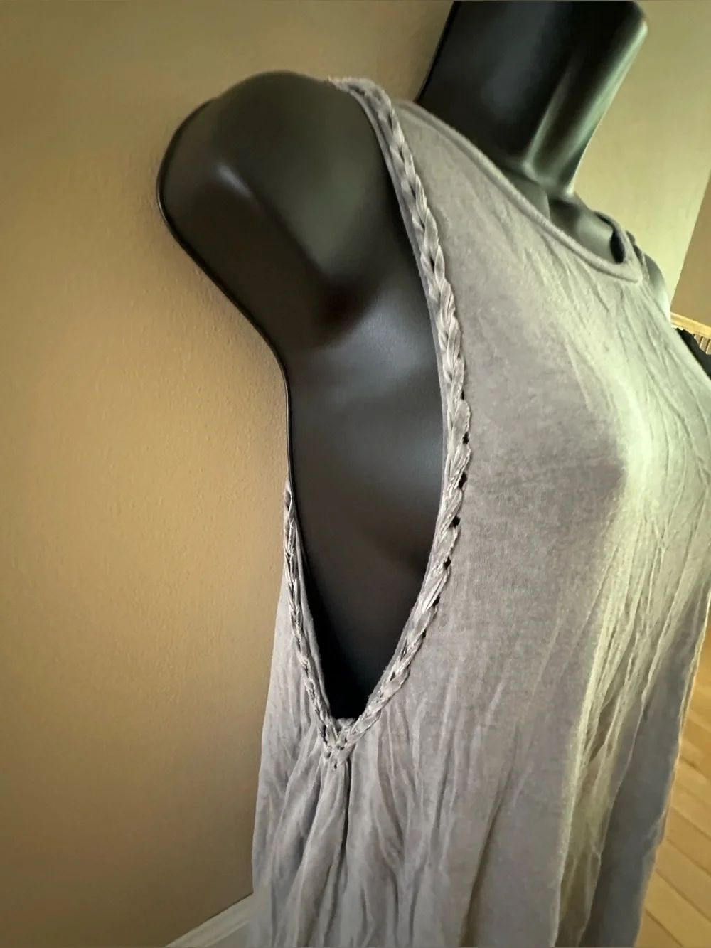 Soft & Sexy by American Eagle • gray • braided drape tank top • small